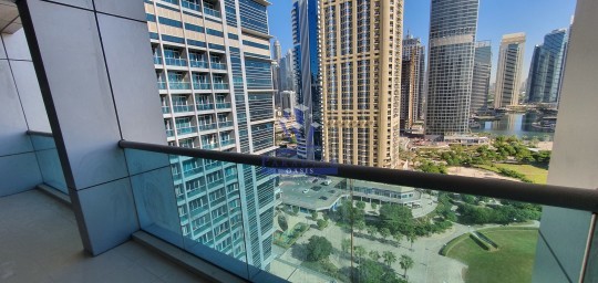 Separate Pantry | High Floor w Balcony